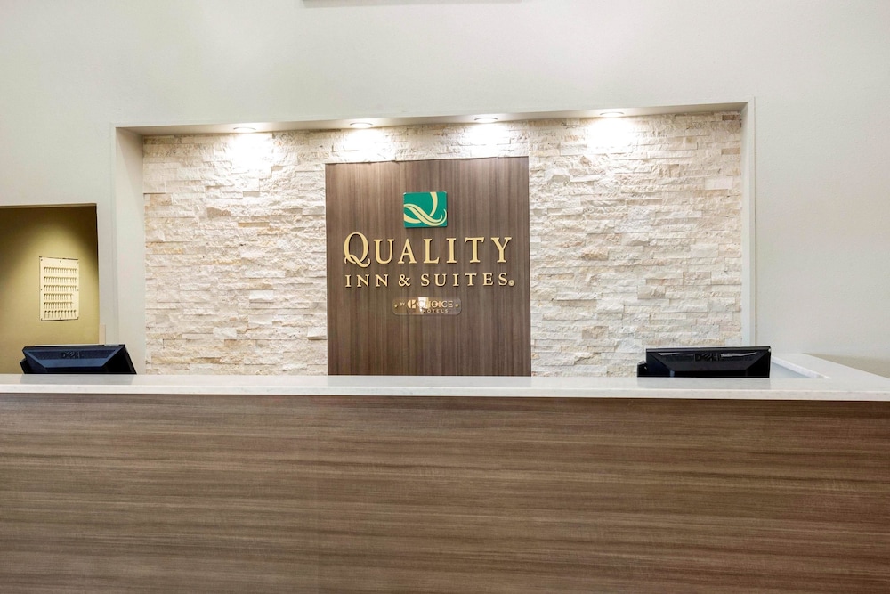 Quality Inn & Suites Arnold St Louis 2/29