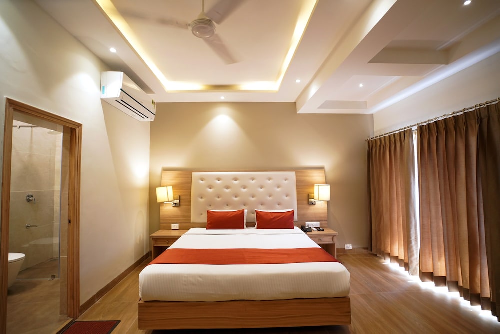Kalinga Hotel 4/50