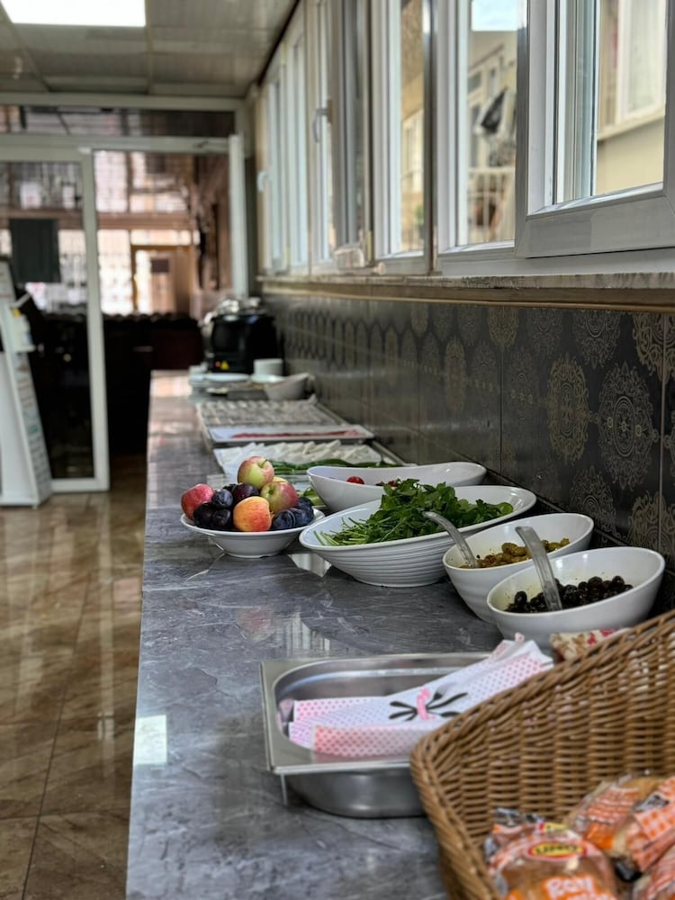 Exporoyal Hotel 33/41