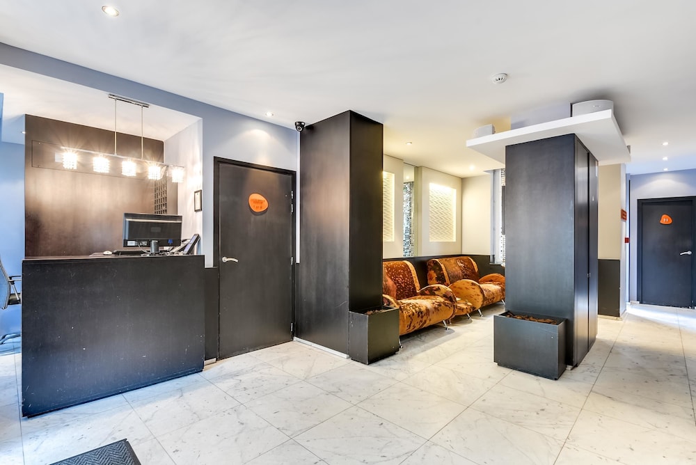 Lobby at Pavillon Nation Hotel, PARIS