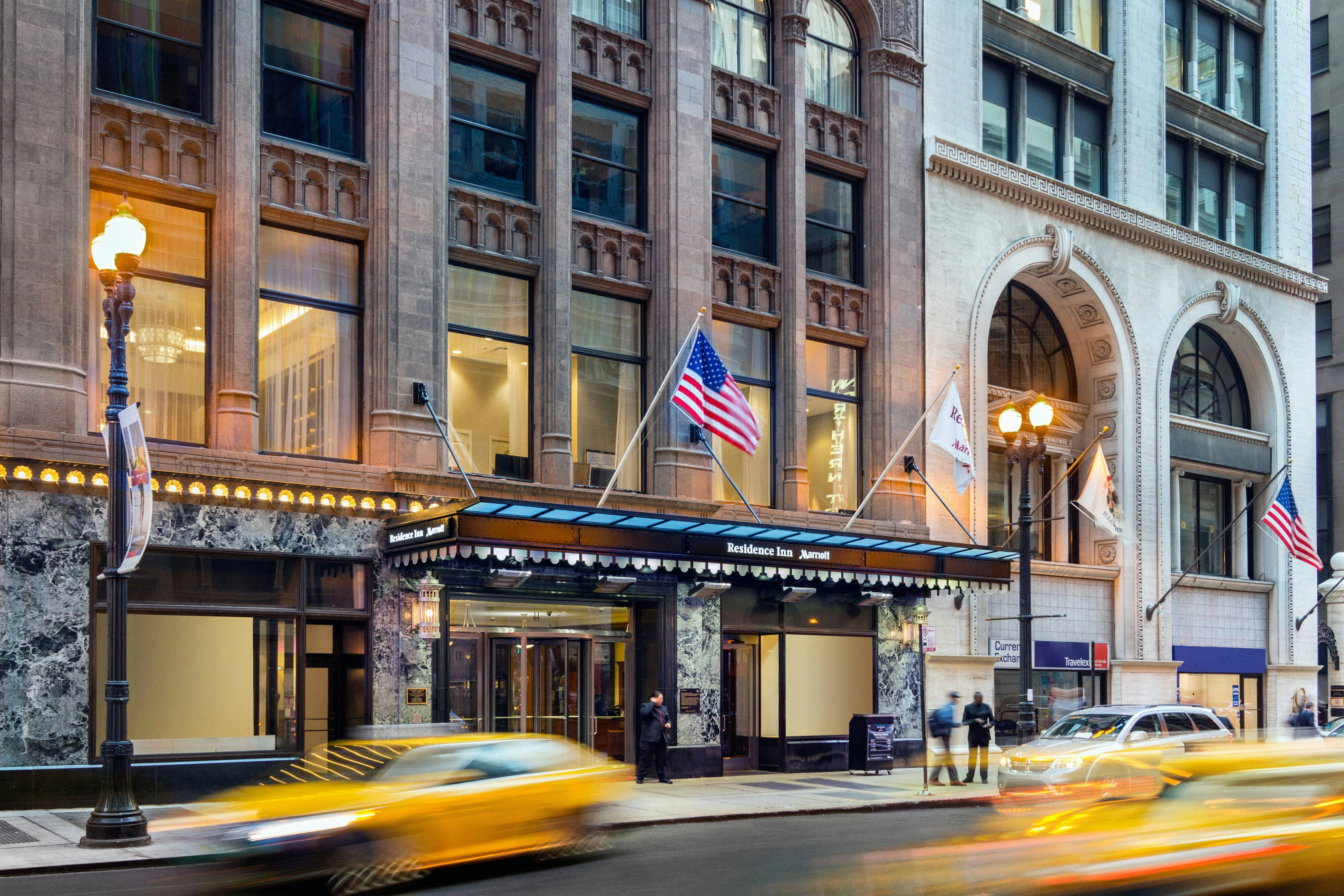 Residence Inn Chicago Downtown Loop 80/82