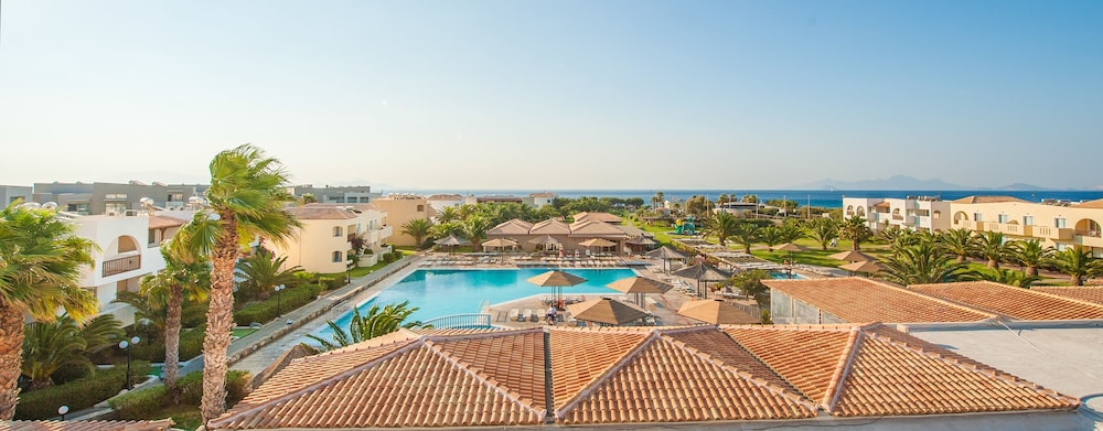 Akti Beach Club 16/50