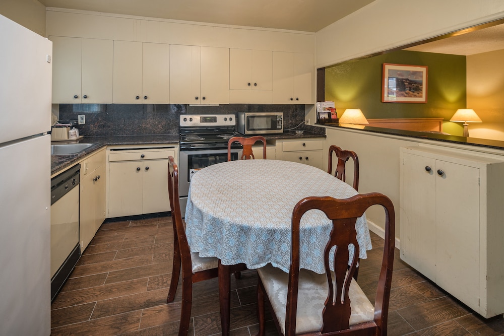 Rose Garden Inn - San Jose Airport 42/51