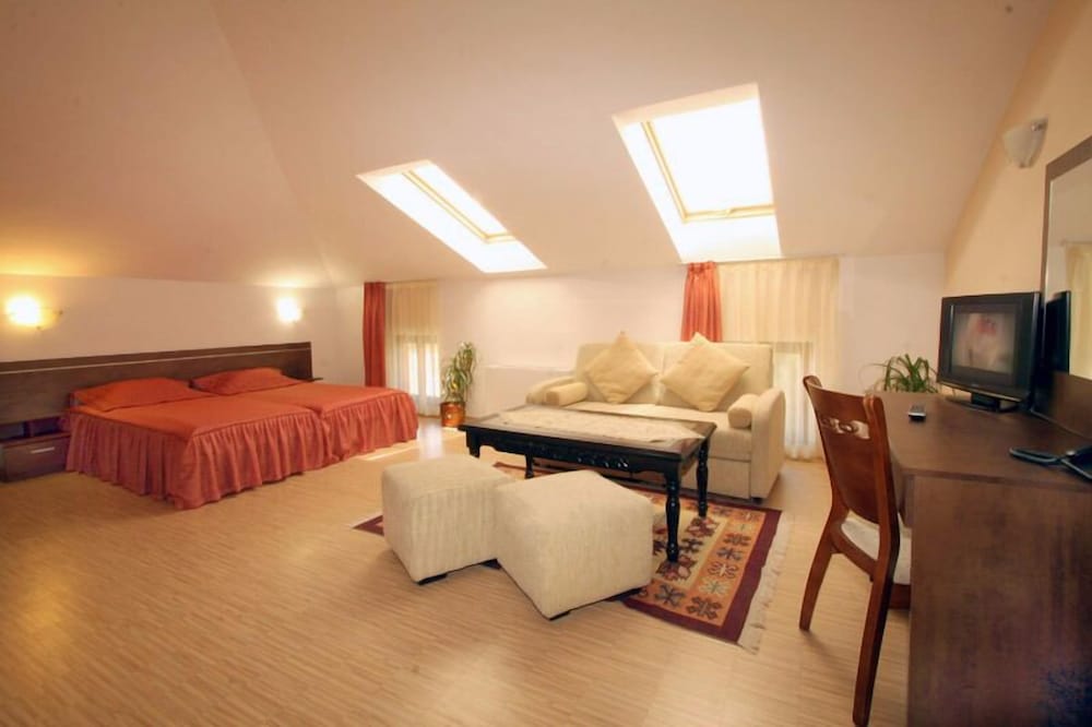 Alafrangite Hotel 20/33