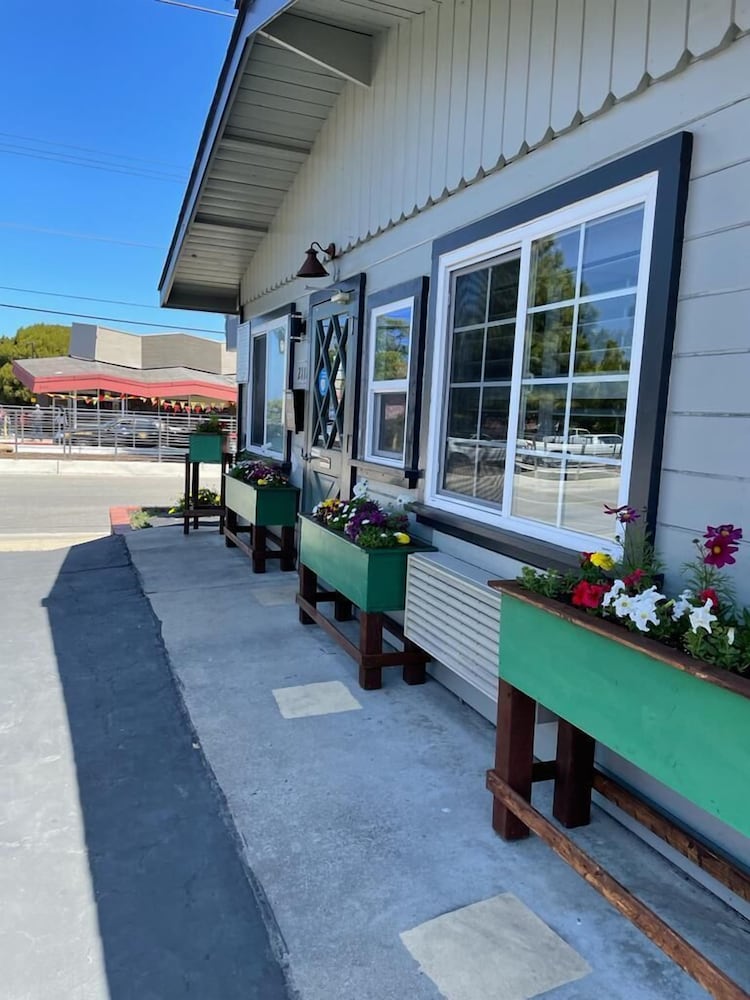The Fremont Inn (ex Candle Bay Inn) 3/62