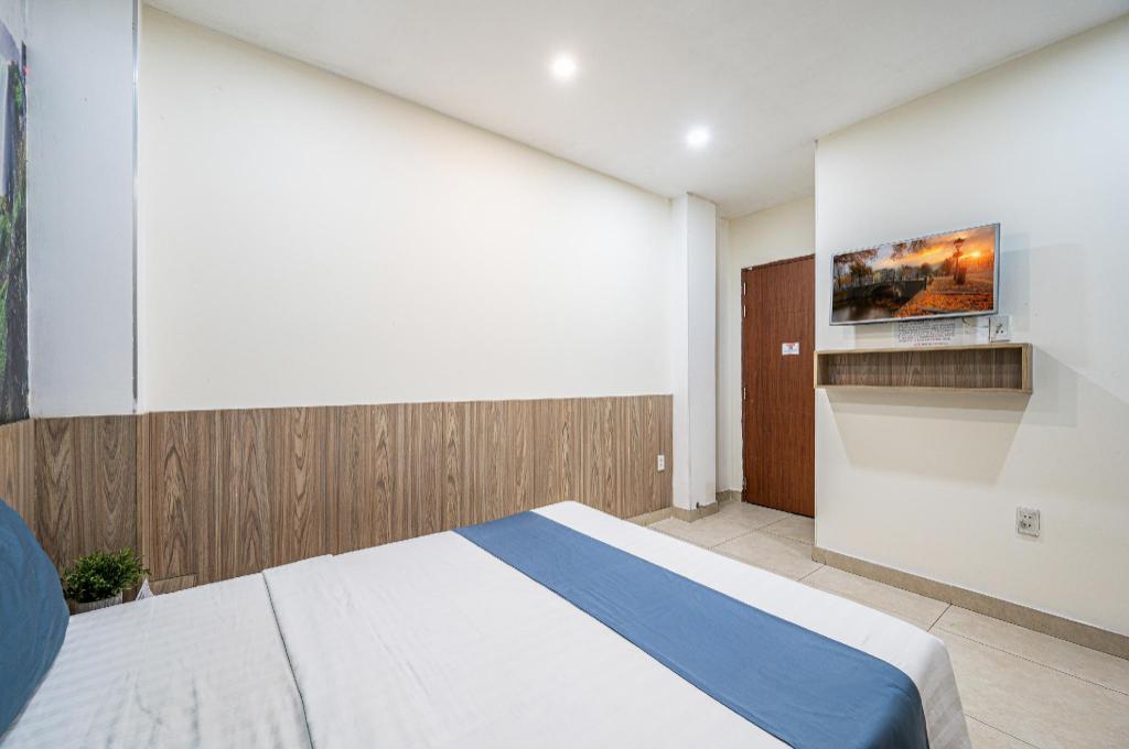 Cozrum - Love Hotel Tran Binh Trong 14/54