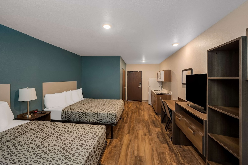 SUITE, 2 QUEEN BEDS