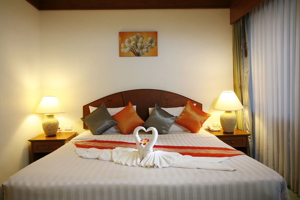 Jiraporn Hill Resort Patong Phuket 28/59