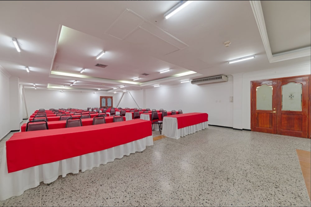 TAMA Hotel Granada Real Cali 8/67