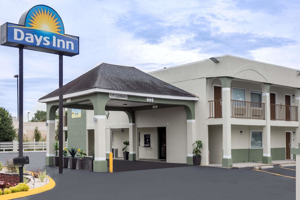 Days Inn By Wyndham Goose Creek 1/31