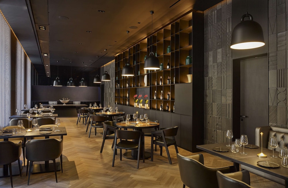art'otel Zagreb Powered by Radisson Hotels 47/68