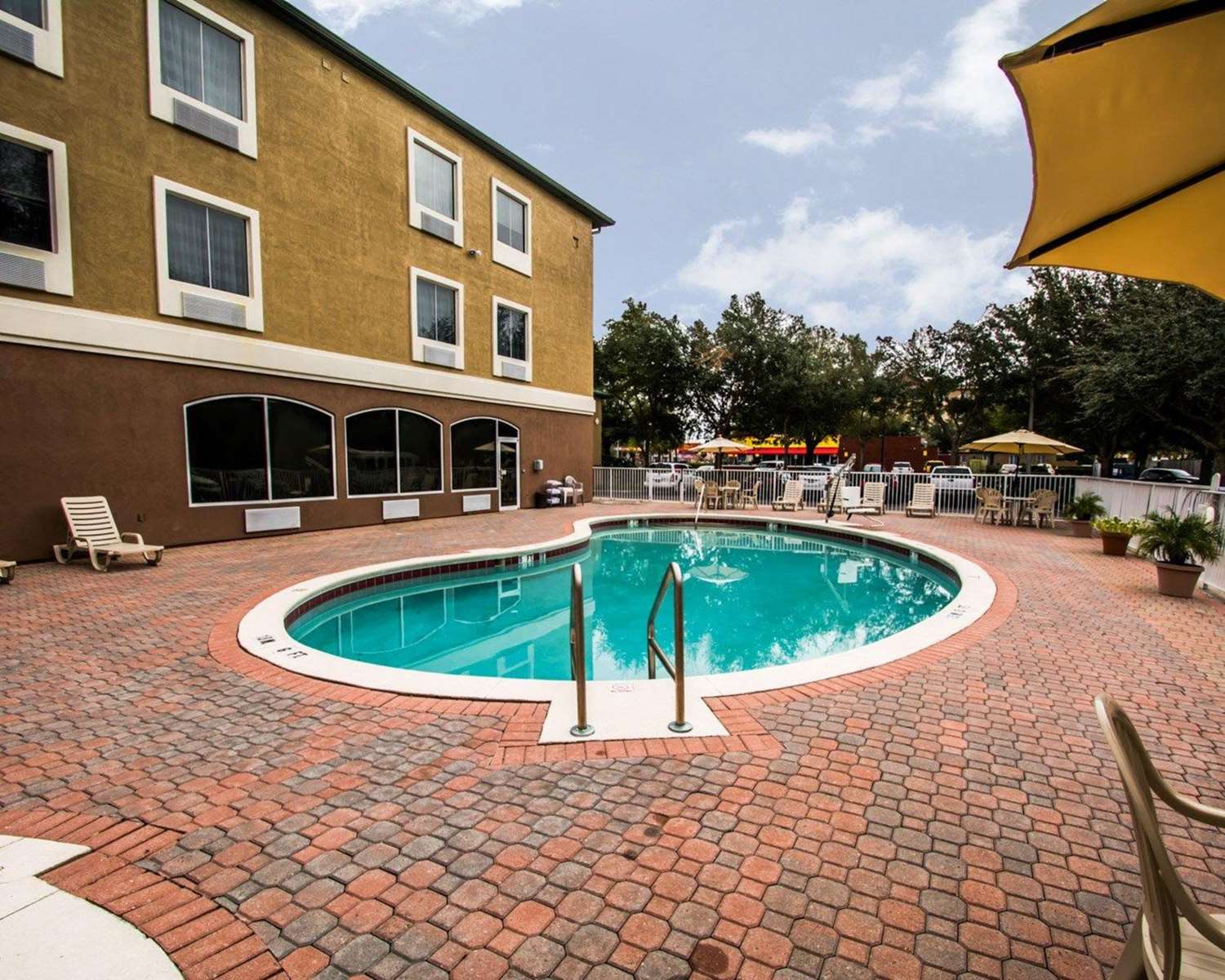 Sleep Inn and Suites Orlando International Airport 14/14