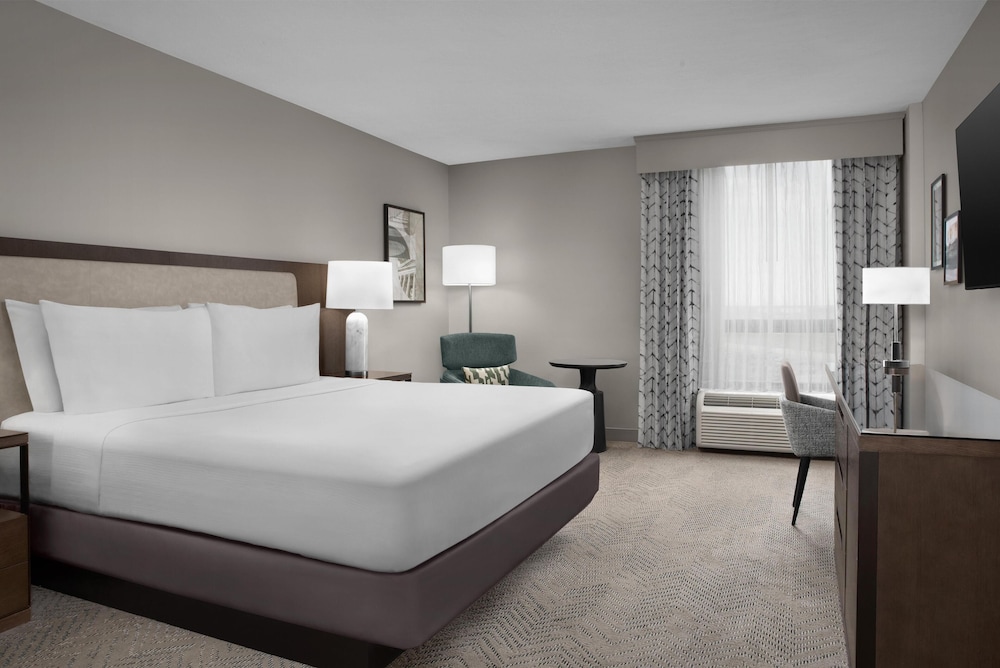 Deluxe, King Bed, High Floor