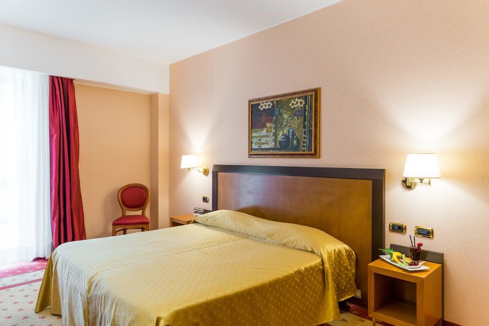 Grand Hotel La Chiusa Di Chietri 13/50