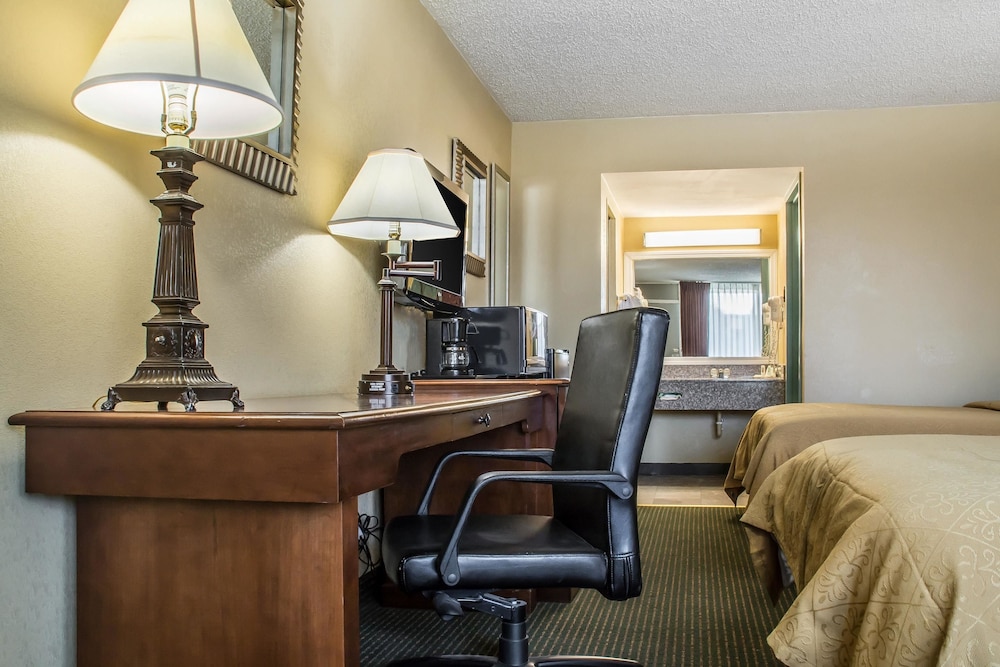 Ramada by Wyndham Rome Verona 41/47