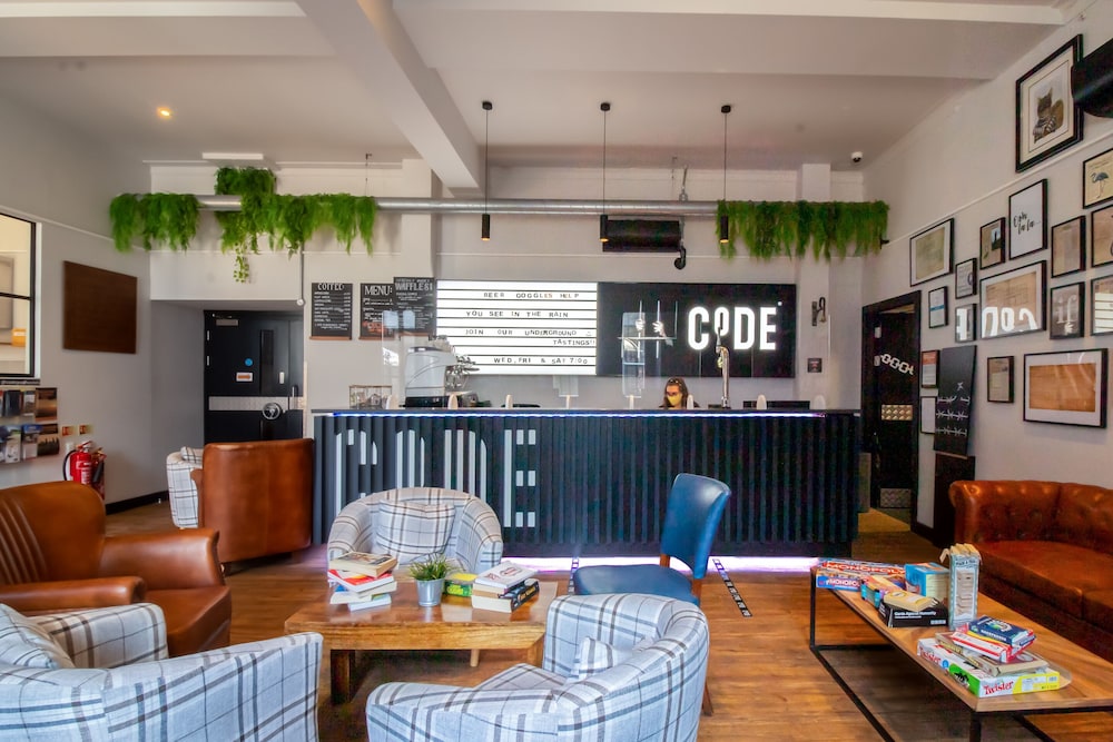 CoDE Pod Hostels THE CoURT 31/49