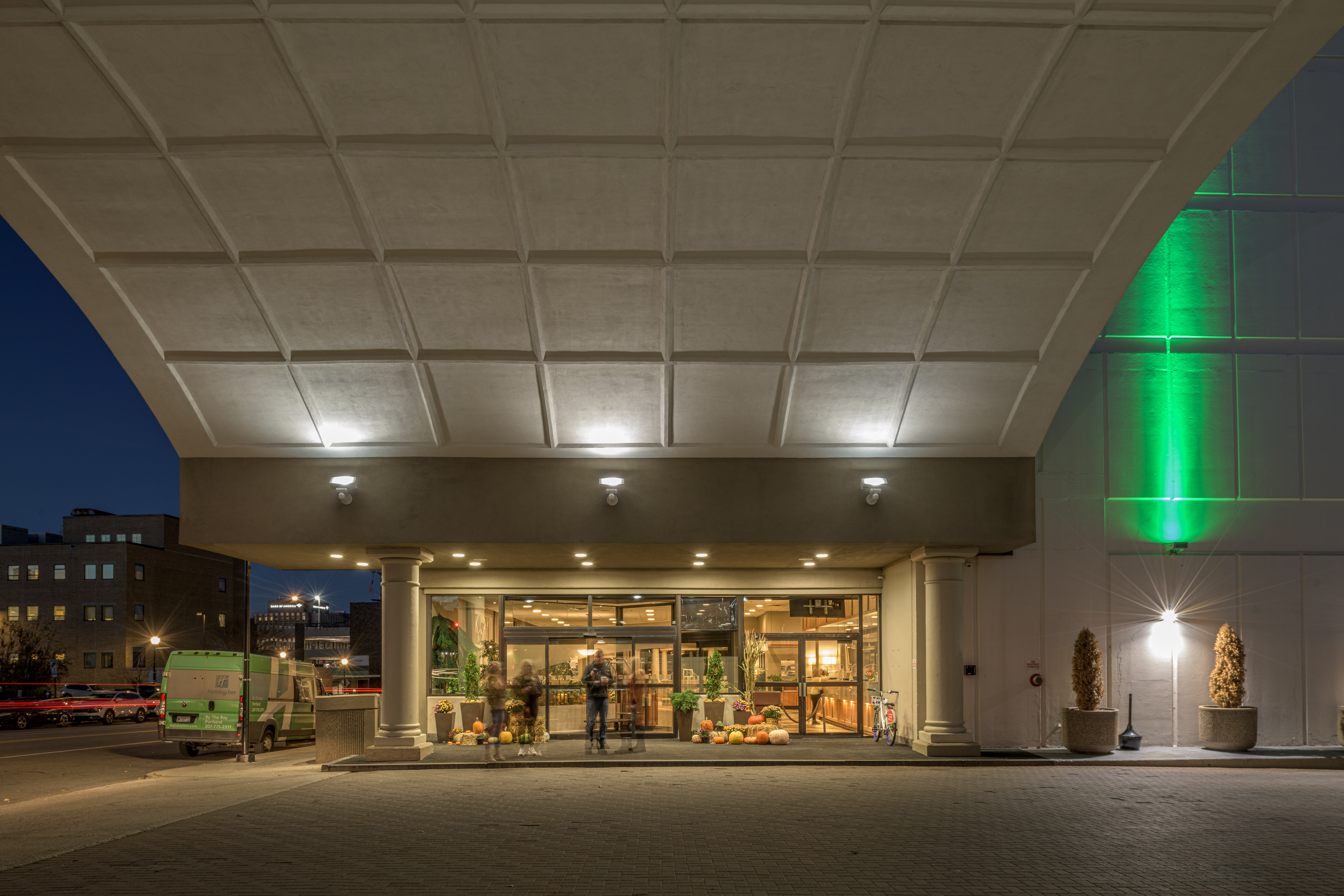 Holiday Inn Portland-By The Bay 2/74