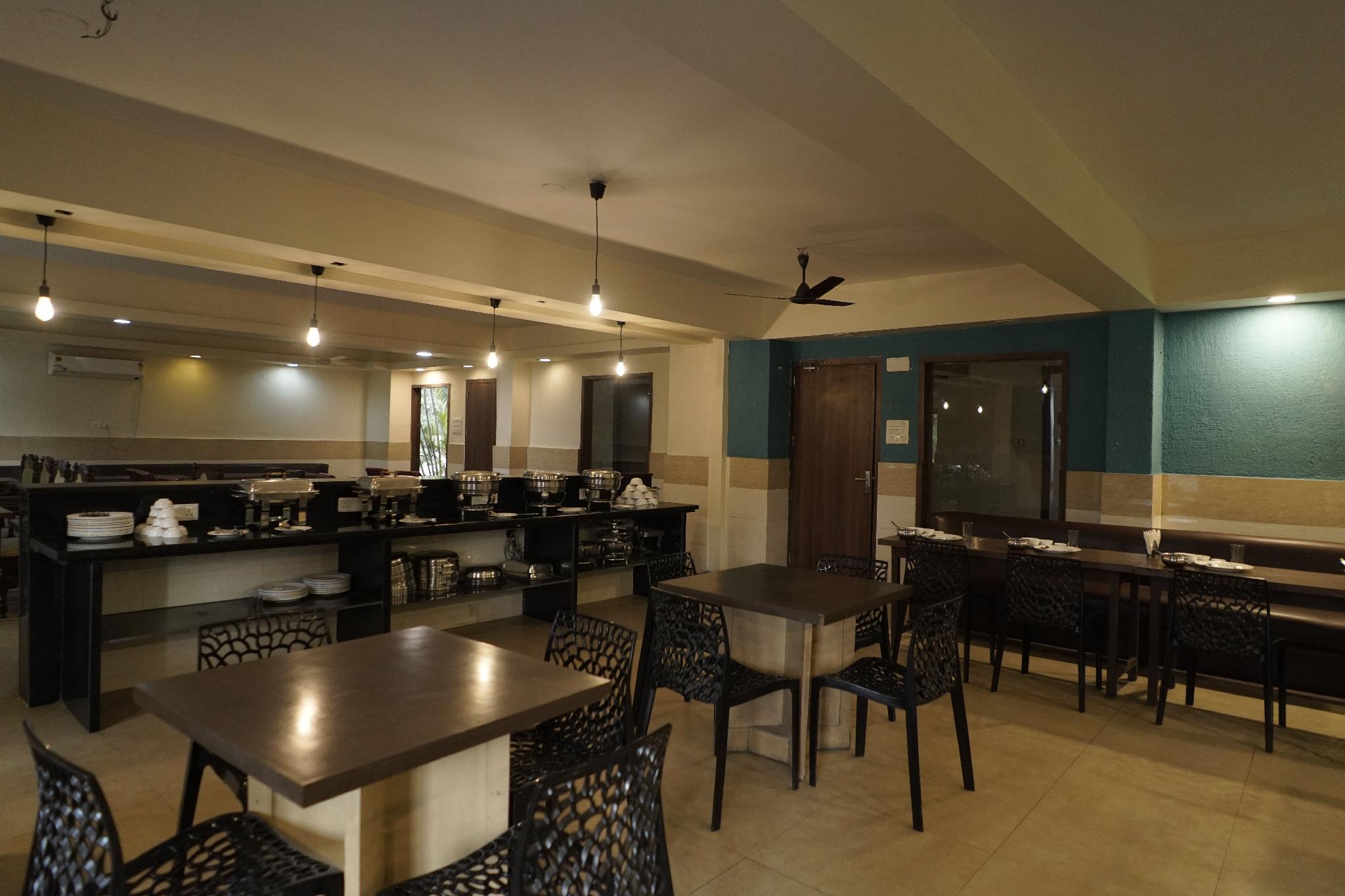 HOTEL KINGS CROWN MANDARMONI 29/37