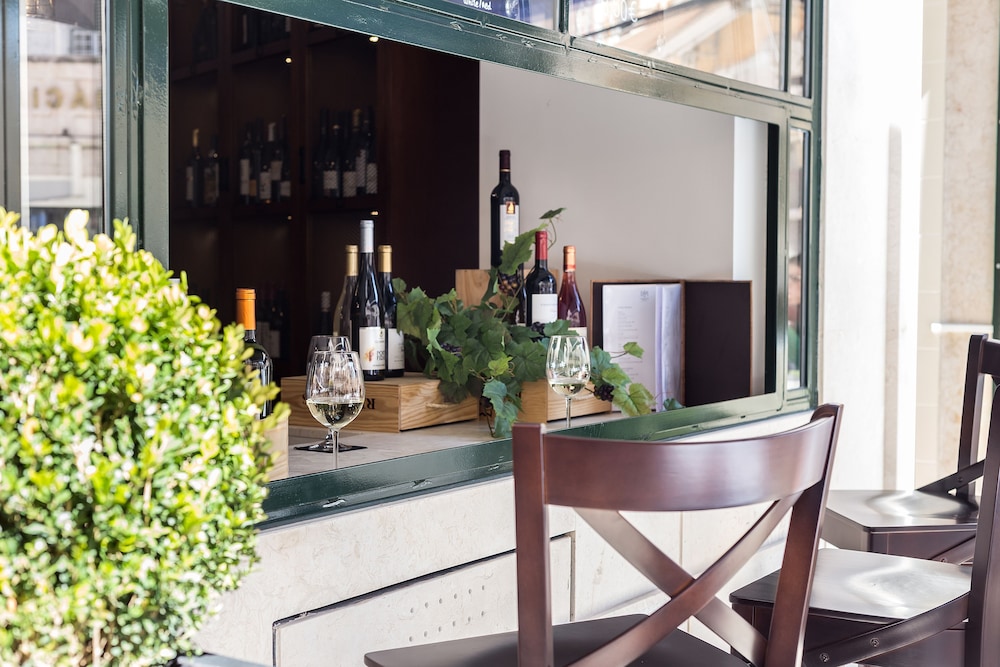 Lisbon Wine Hotel 7/60