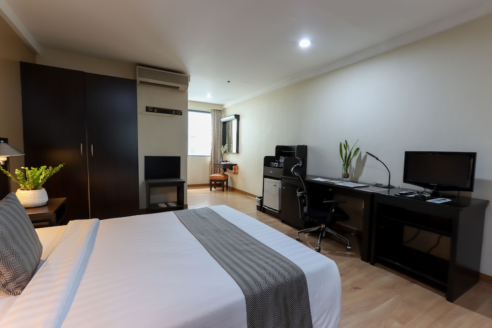 Laguna Technopark Hotel 12/49