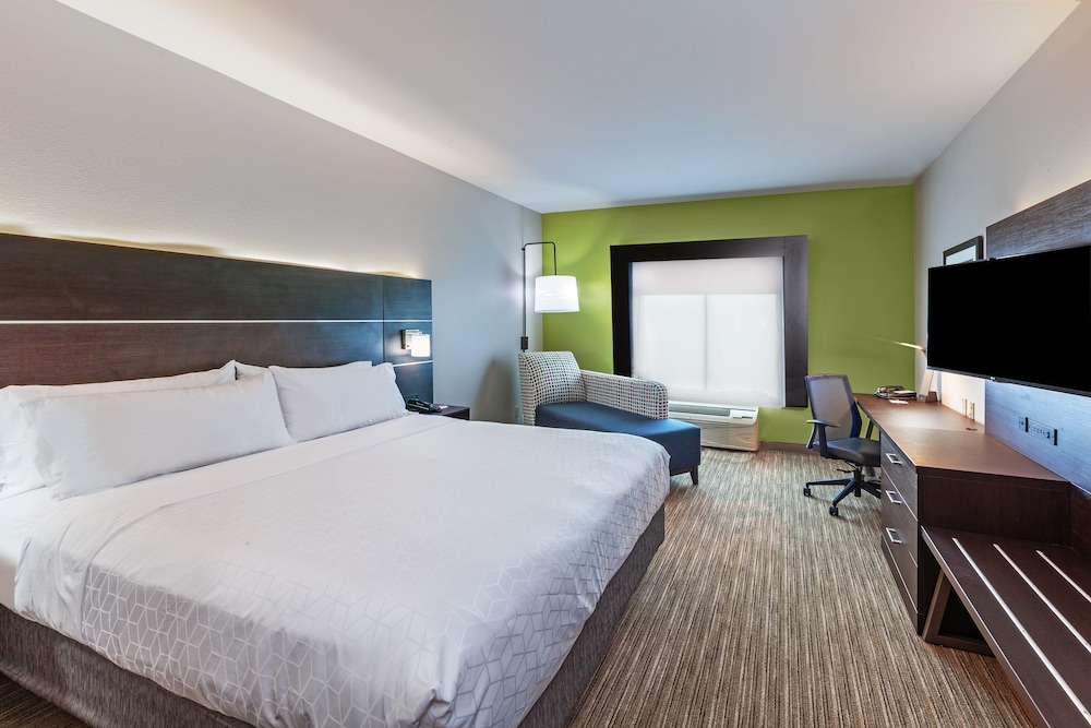 Suite, King Bed, Extra Floor Space