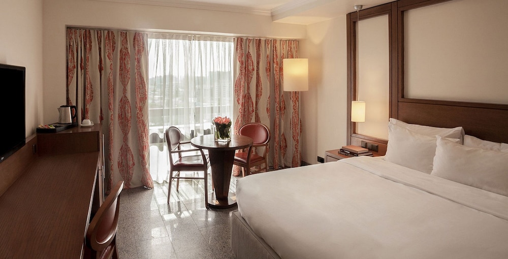 CLASSIC, SUPERIOR, KING BED, CITY VIEW