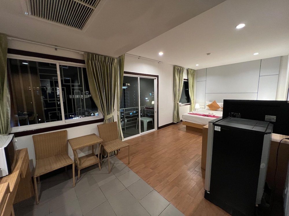 Zephyr Grand Hotel 14/63