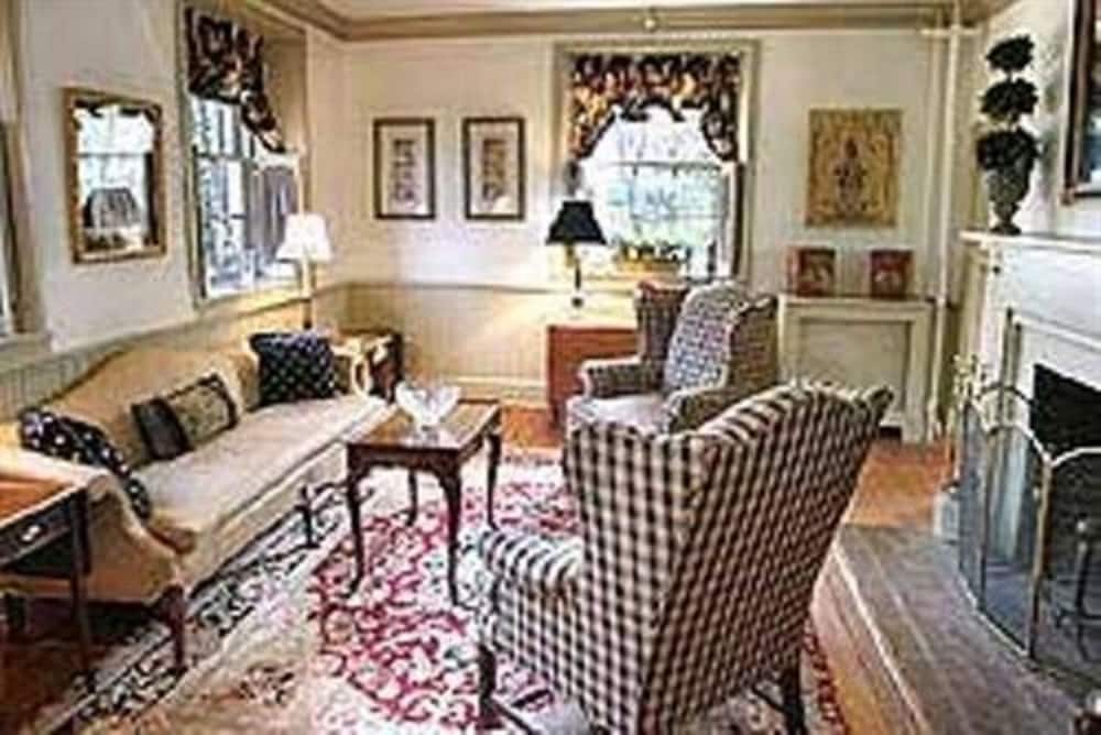 The Wayside Inn Bed Breakfast 31/50