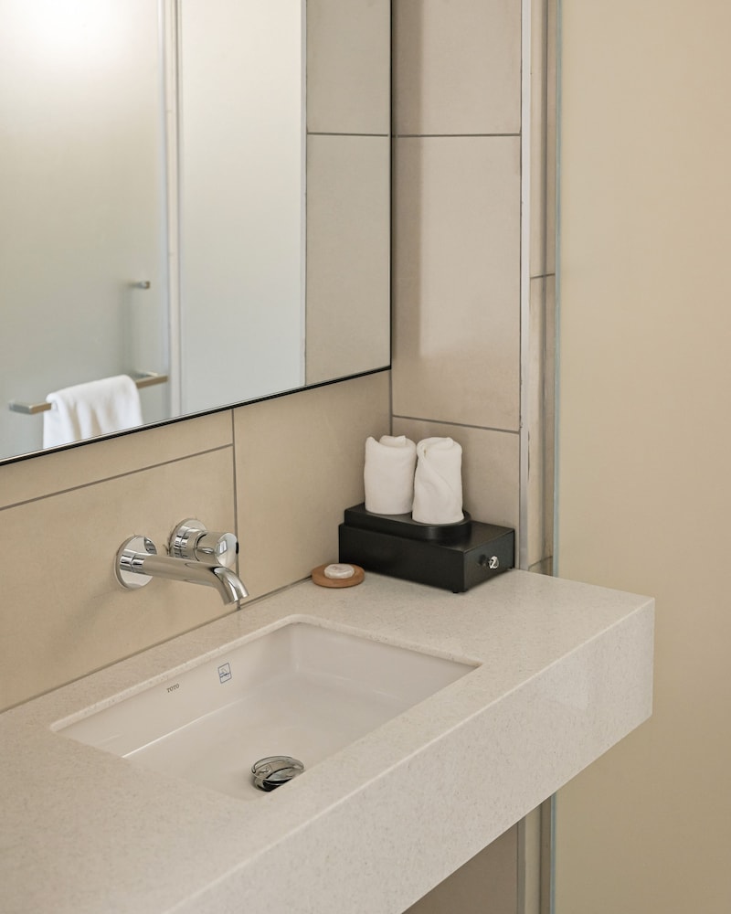 Triple E Hotel Metro Ben Thanh 48/50