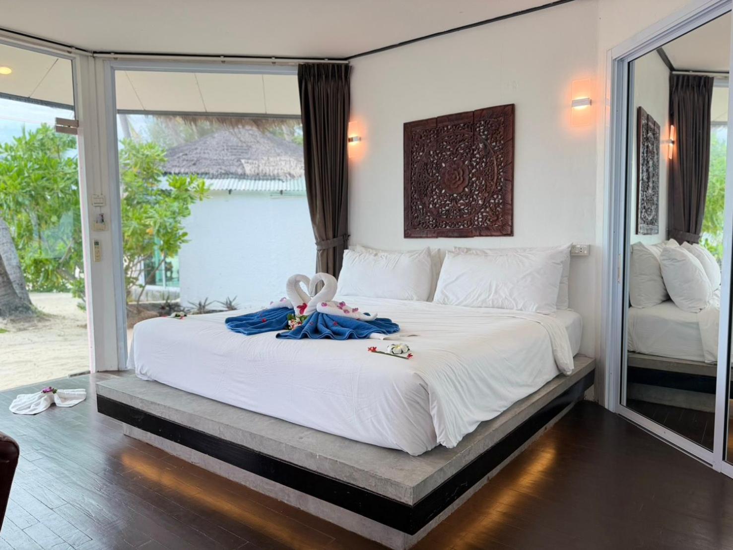 Villa, Beach Front