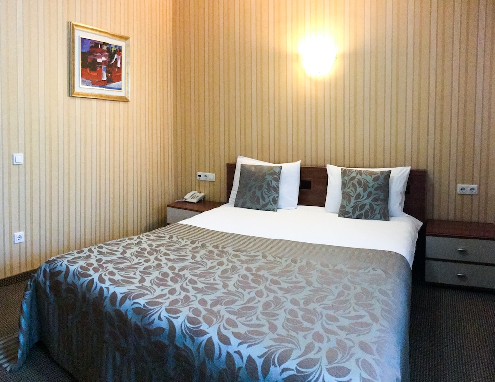 Komilfo Hotel 10/50
