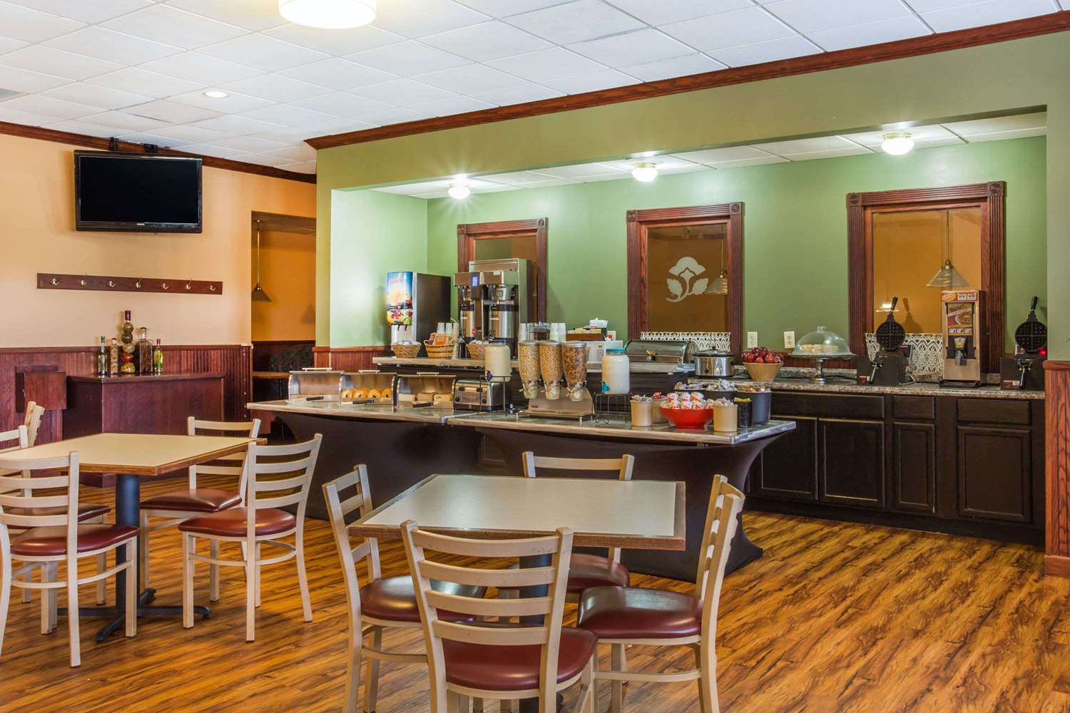 Ramada by Wyndham Wytheville 4/10