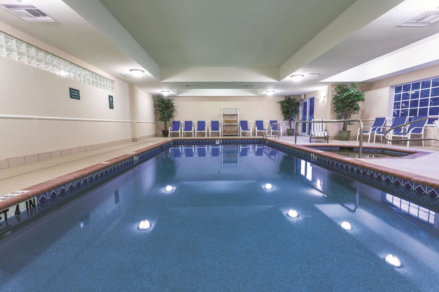 swimming pool spa
