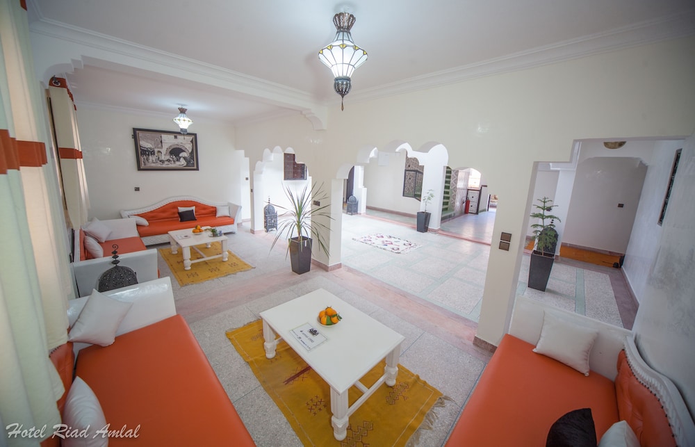 Hotel Riad Amlal 23/33
