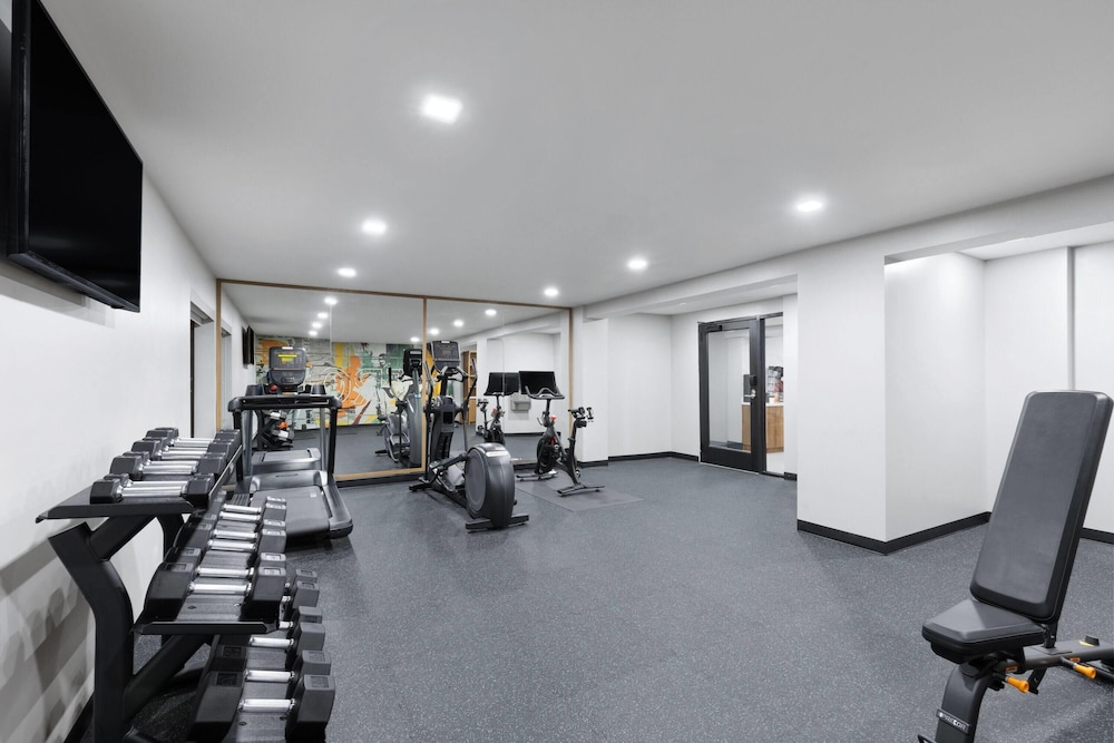 Hawthorn Extended Stay by Wyndham Springdale 20/34