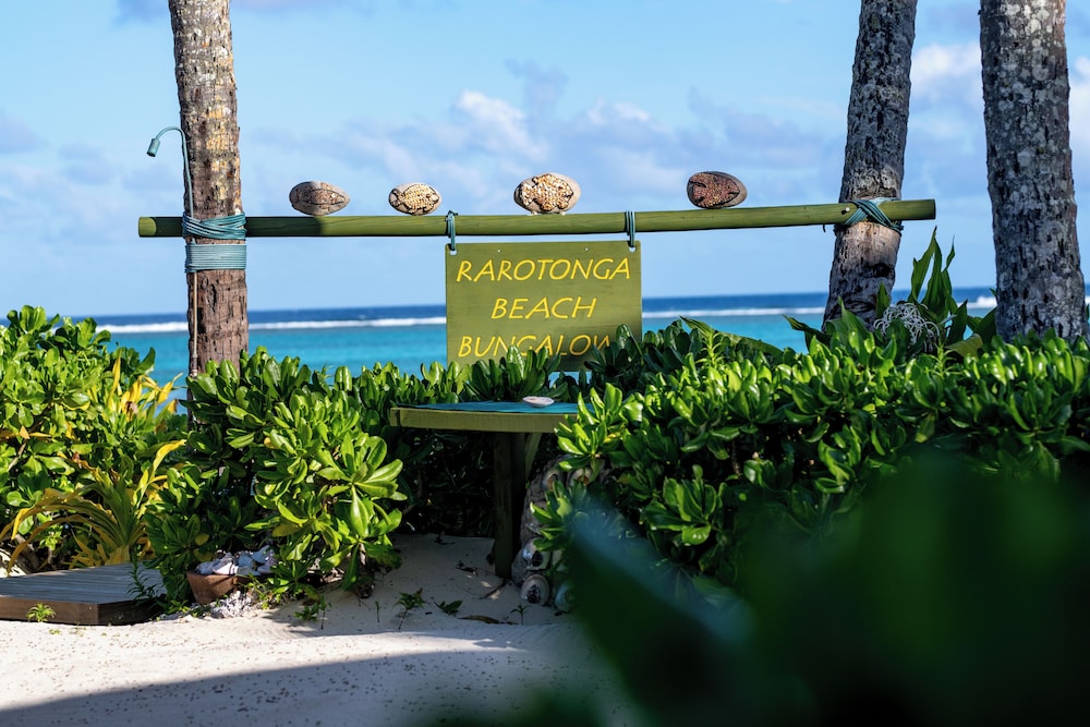 Rarotonga Beach Bungalows 6/50