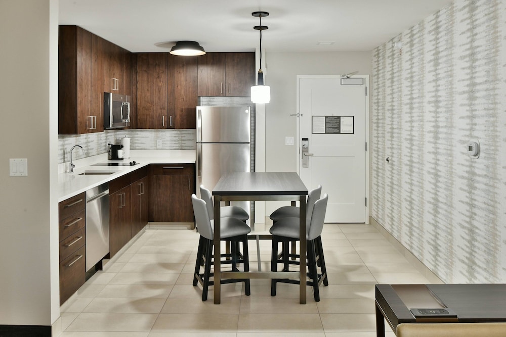 Residence Inn by Marriott Eau Claire 42/54