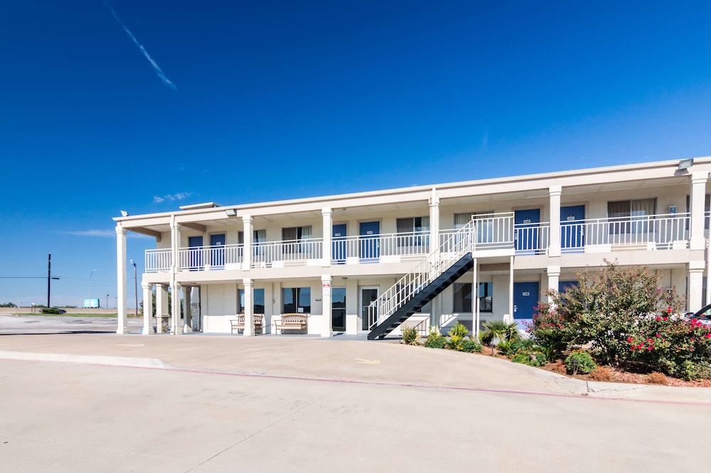 Motel6 Wichita Falls, TX - North in WICHITA FALLS - TX