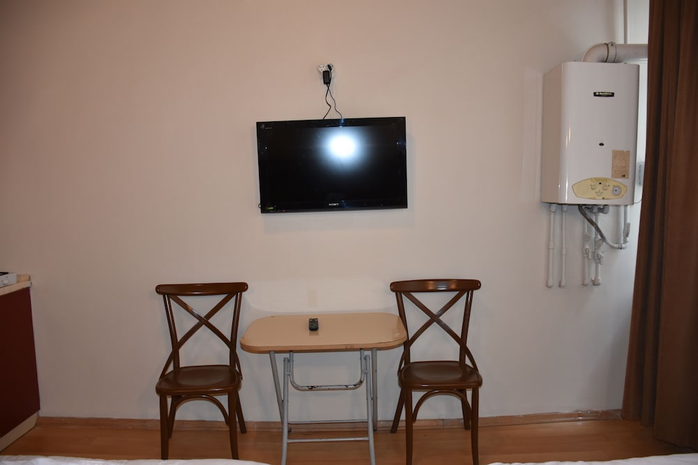 Taksim Palace Hotel 55/60