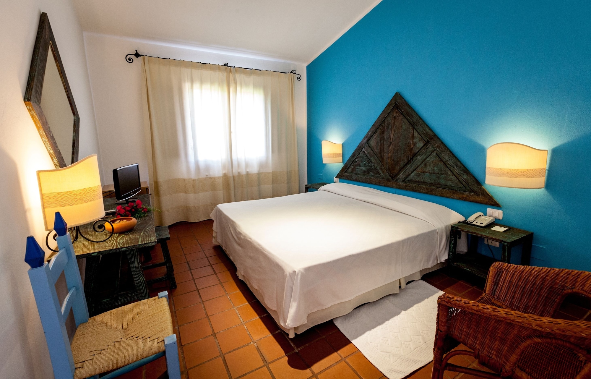 BUNGALOW, CLASSIC, DOUBLE BED