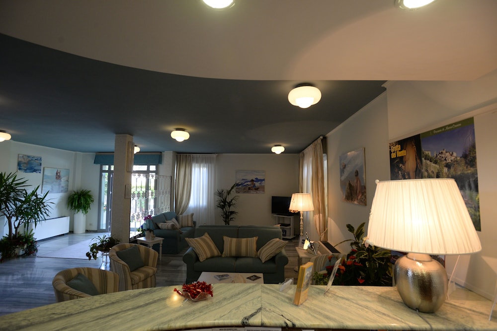 Hotel Giulio Cesare 36/46