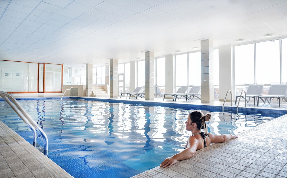 L Horizon Beach Hotel And Spa 32/63