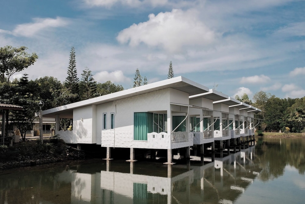 Anavilla Tangke Resort 7/40