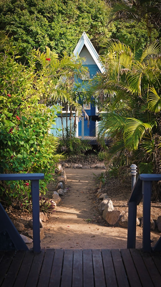 Nomads Magnetic Island - Adults only 48/50