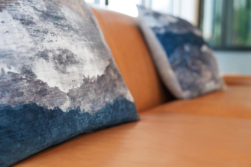 Surfbreak Oceanfront Hotel, Ascend Hotel Collection 25/61