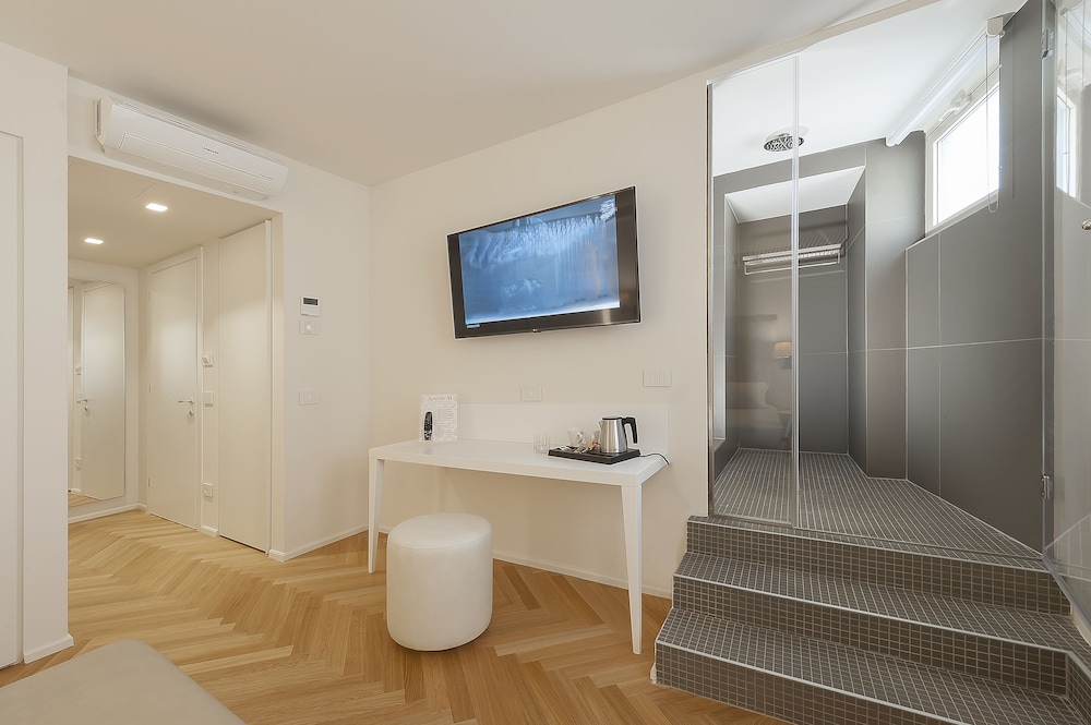 Asisium Boutique Hotel 24/24