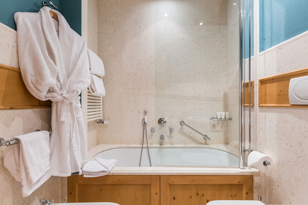 Radisson Residences Savoia Palace Cortina d’Ampezzo 64/65