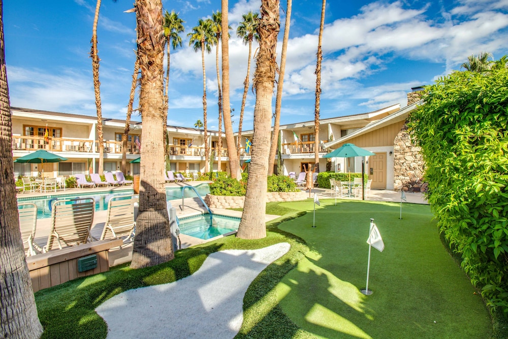Inn at Deep Canyon 67/71