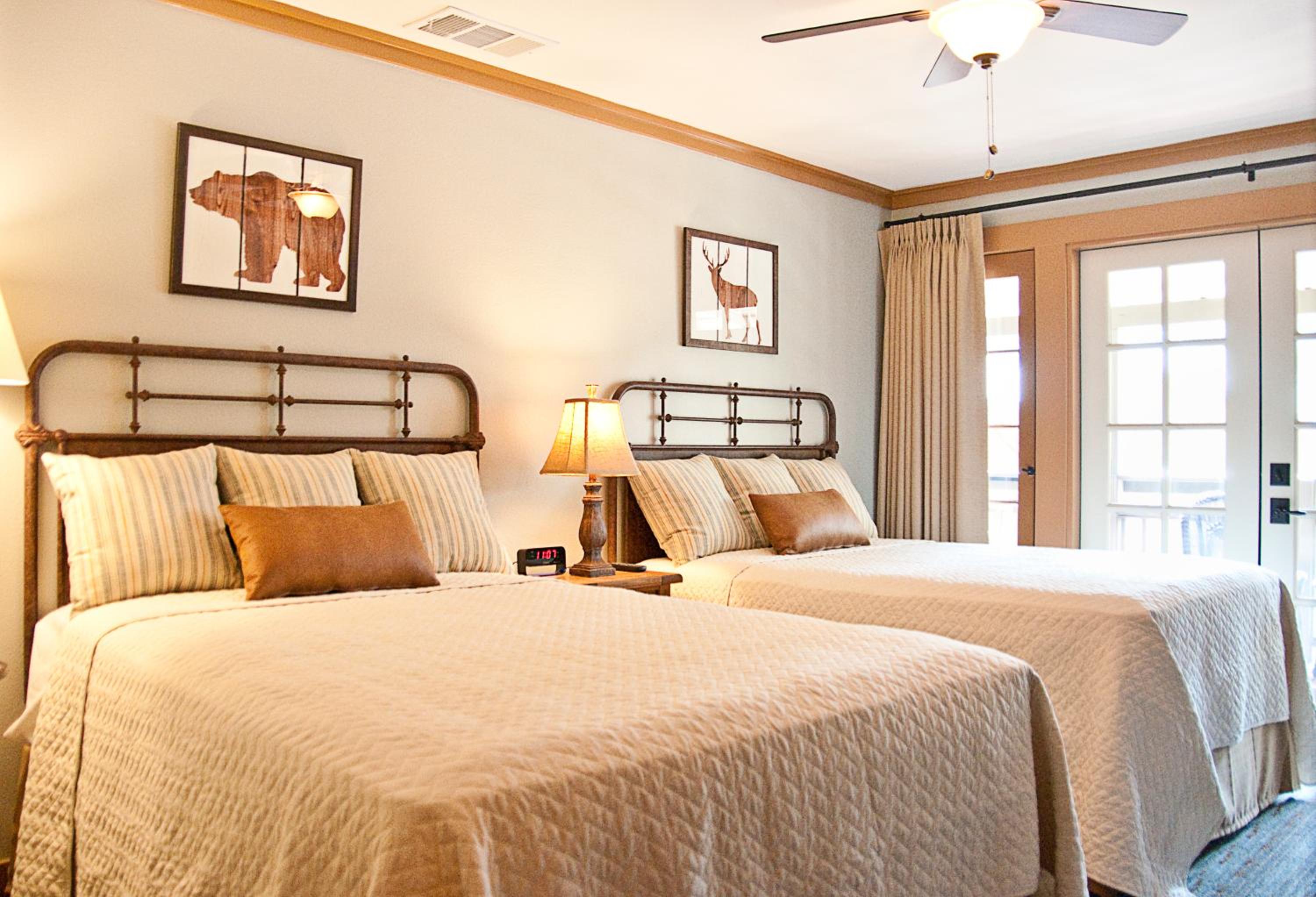 Room, 2 Double Beds, Landscape View, Accessible