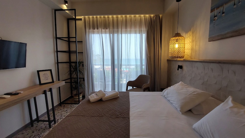 Anetis Beach Hotel 17/50